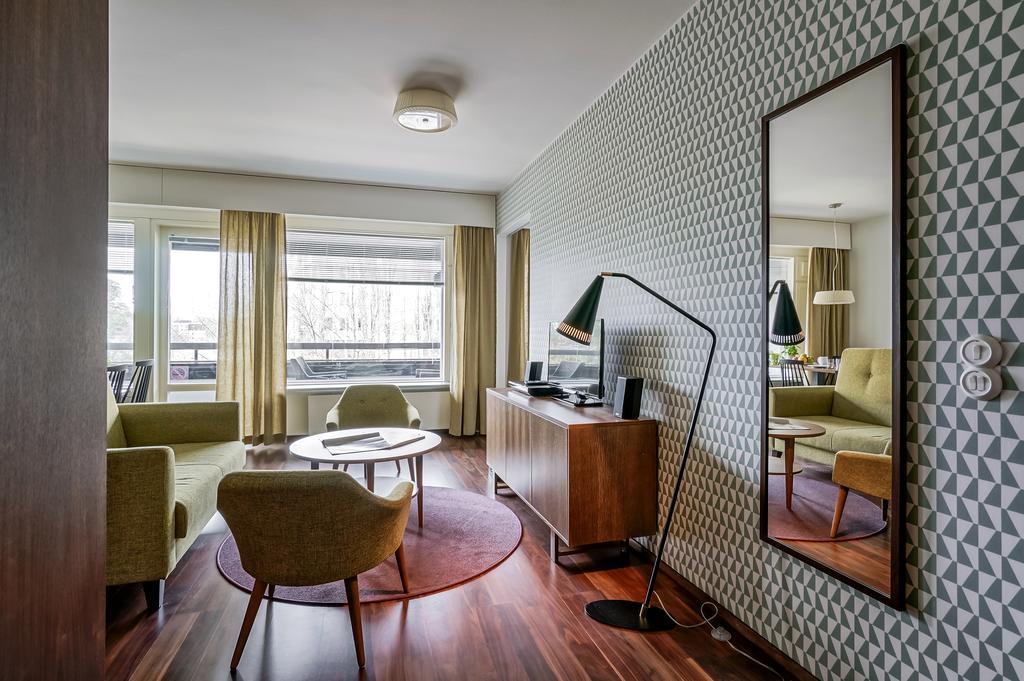 Forenom Serviced Apartments Espoo Tapiola Oda fotoğraf